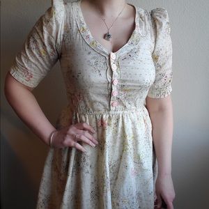 Vintage 70’s Women’s Cream Floral Cottagecore Fairy Dress